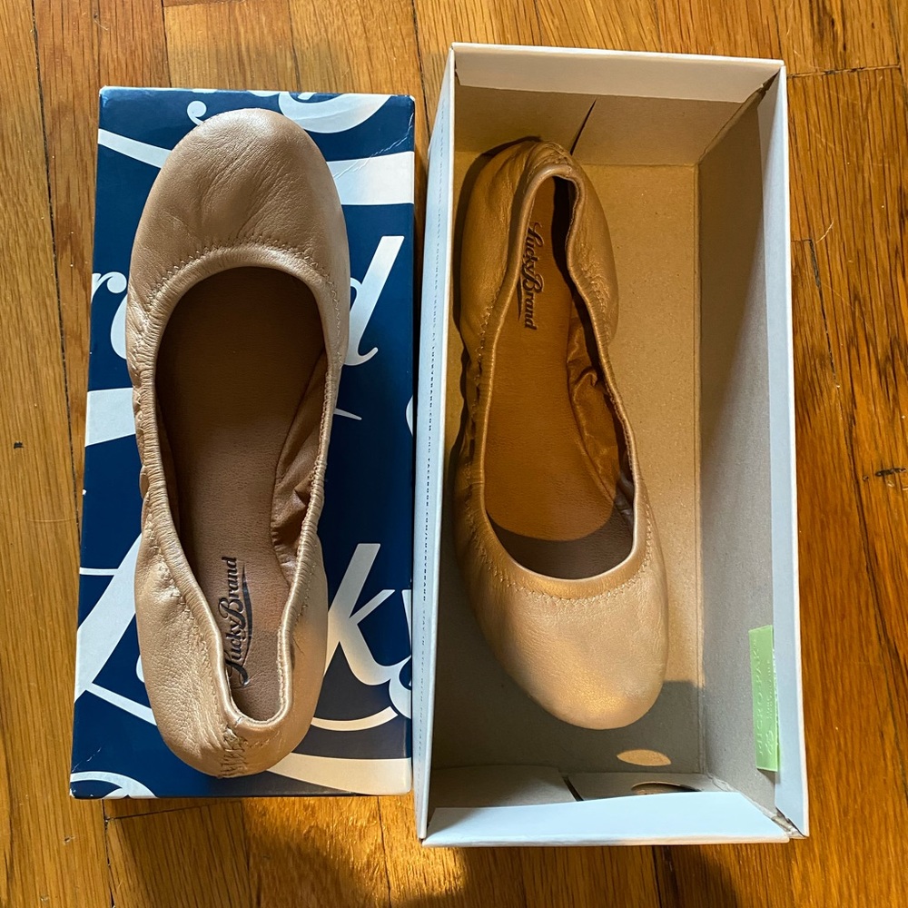 Lucky Brand Cream Flats, Women’s, Size 7.5